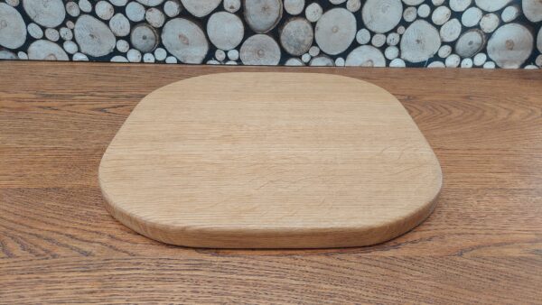 Wooden cheese boards handmade by The Wooden Gem.