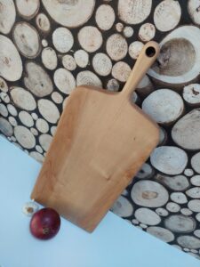 Maple chopping board handmade by the Wooden Gem