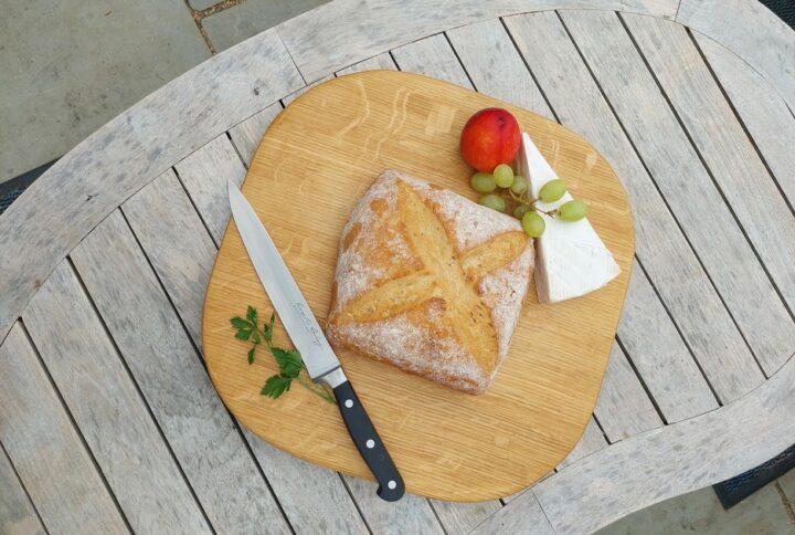 The Timeless Appeal of Handmade Wooden Cheese Boards: A Craftsmanship Tradition